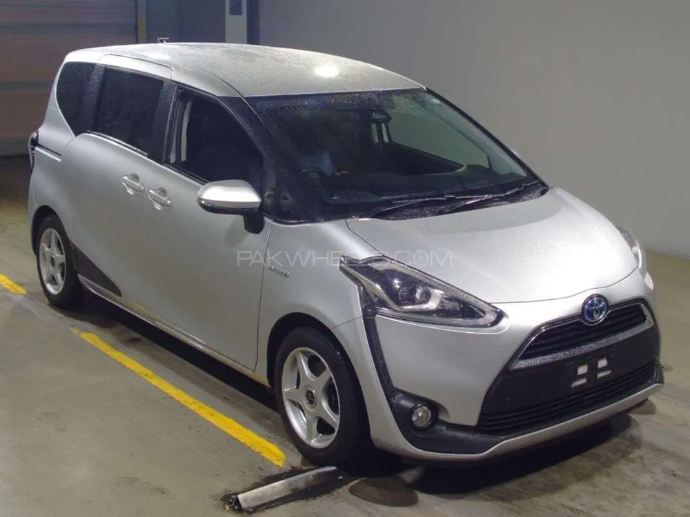 Toyota Sienta 2017 for Sale in Sialkot Image-1