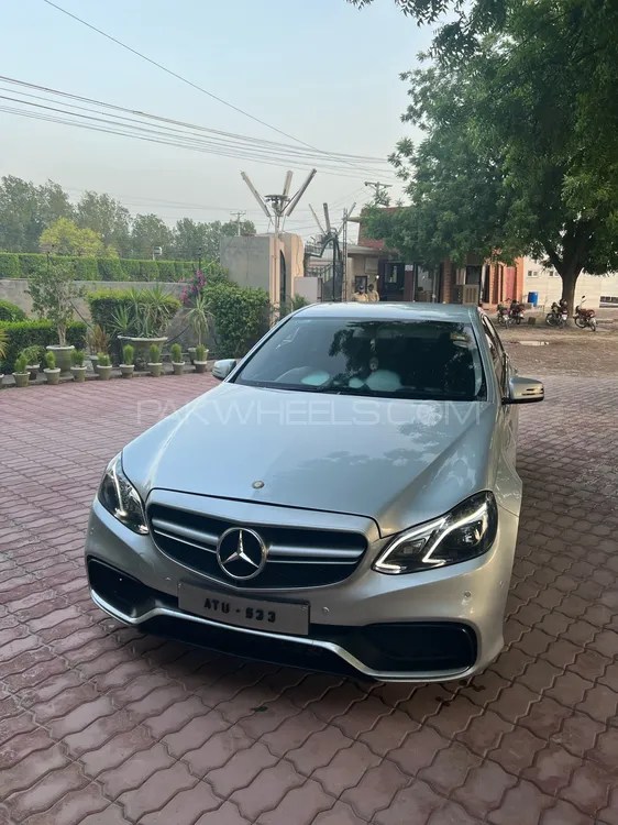 Mercedes Benz E Class 2010 for Sale in Rahim Yar Khan Image-1