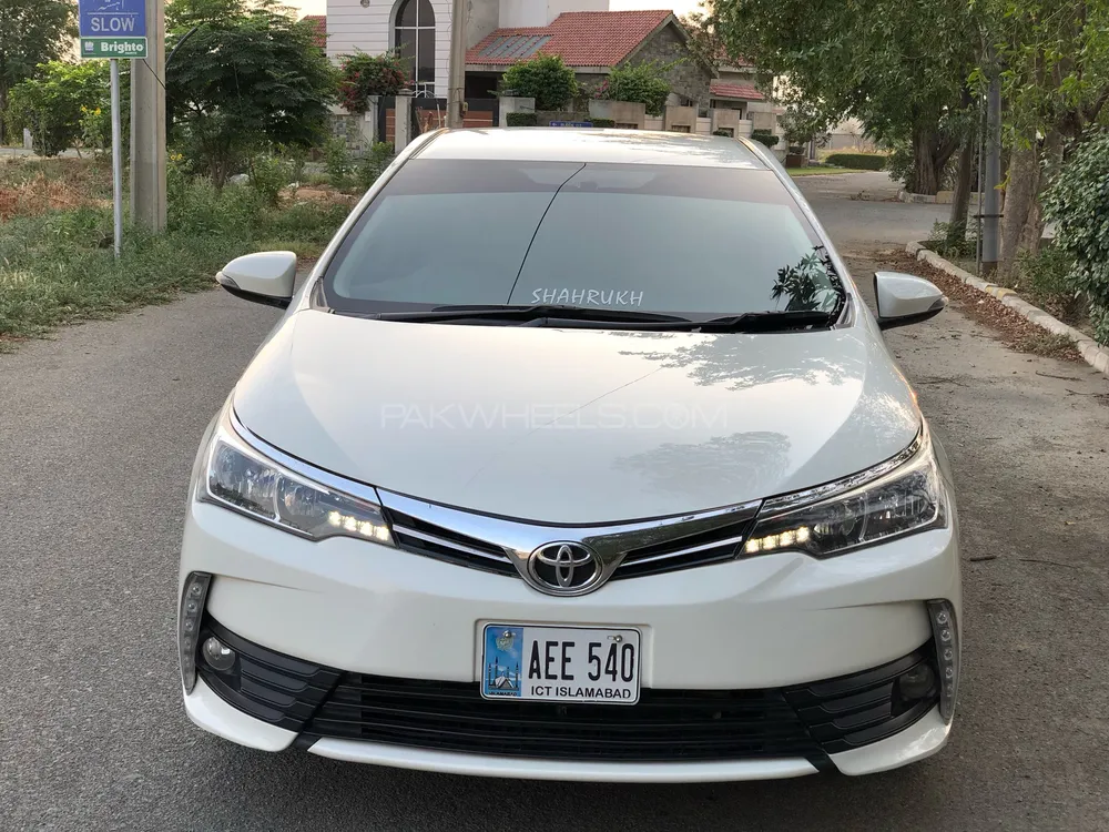 Toyota Corolla 2017 for Sale in Lahore Image-1