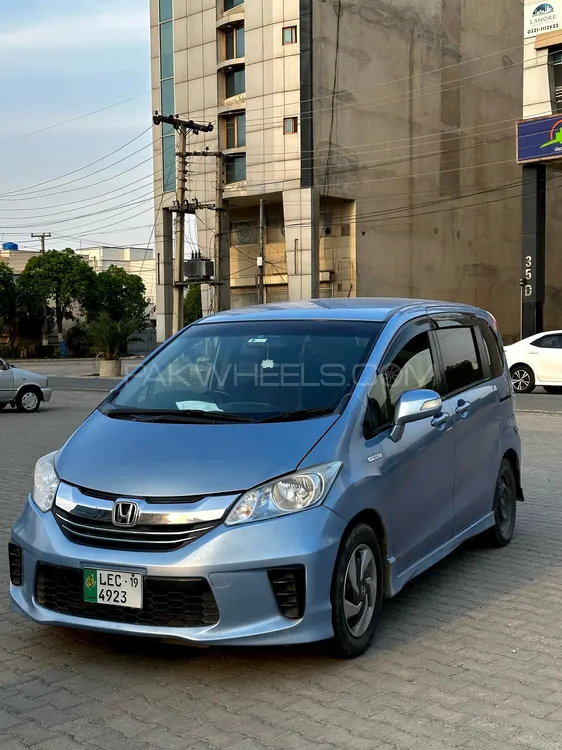Honda Freed 2015 for Sale in Lahore Image-1