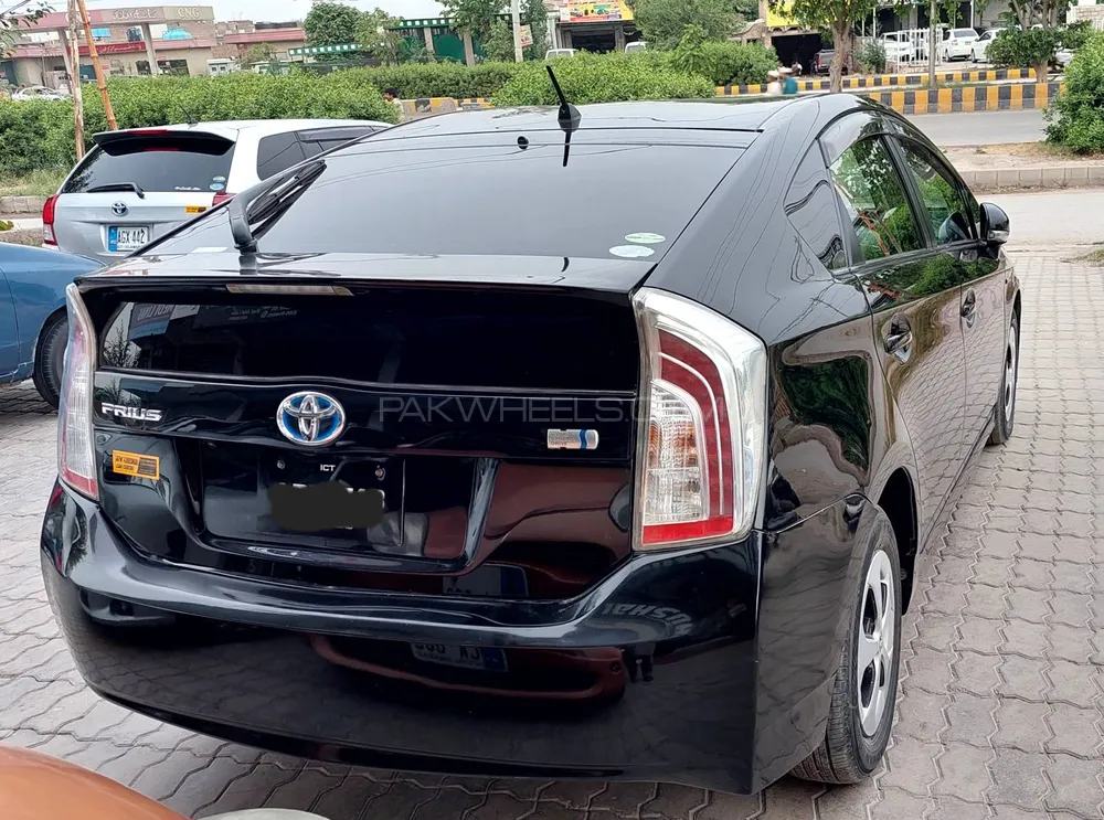 Toyota Prius 2012 for Sale in Peshawar Image-1