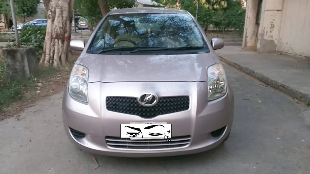 Toyota Vitz 2007 for Sale in Lahore Image-1