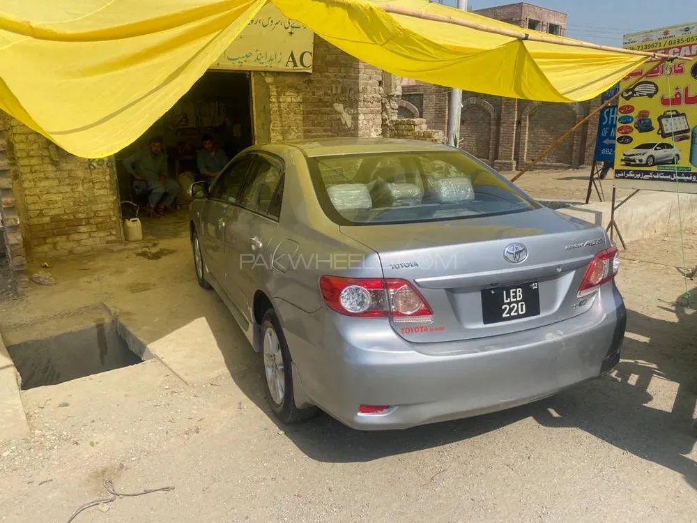 Toyota Corolla 2012 for Sale in Peshawar Image-1