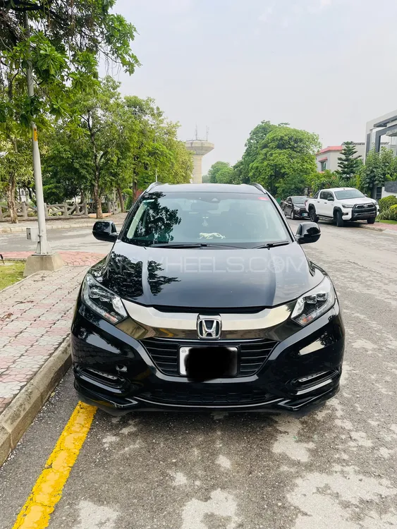 Honda Vezel 2016 for Sale in Lahore Image-1