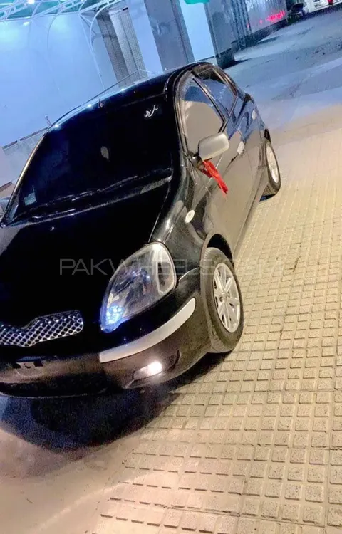 Toyota Vitz 2002 for Sale in Karachi Image-1