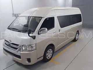 Toyota Hiace 2018 for Sale in Gujranwala Image-1