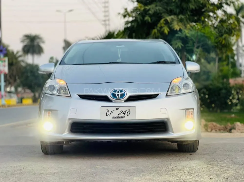 Toyota Prius 2010 for Sale in Sargodha Image-1