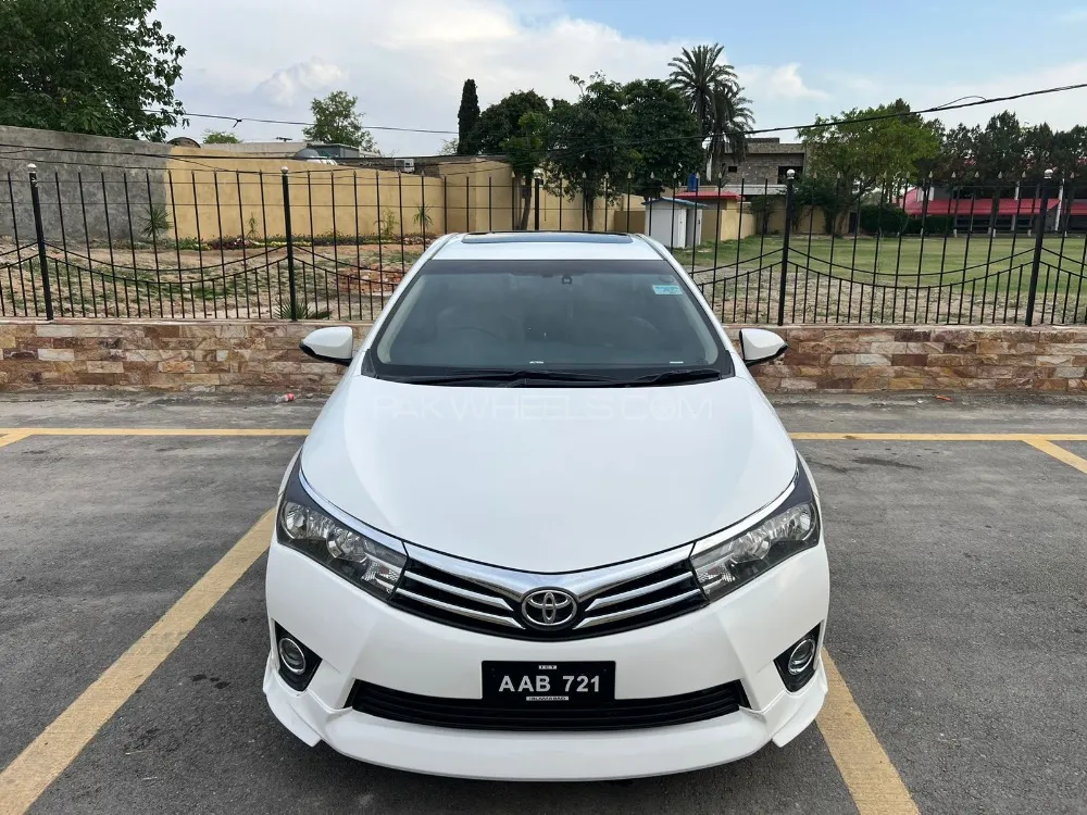 Toyota Corolla 2015 for Sale in Kohat Image-1