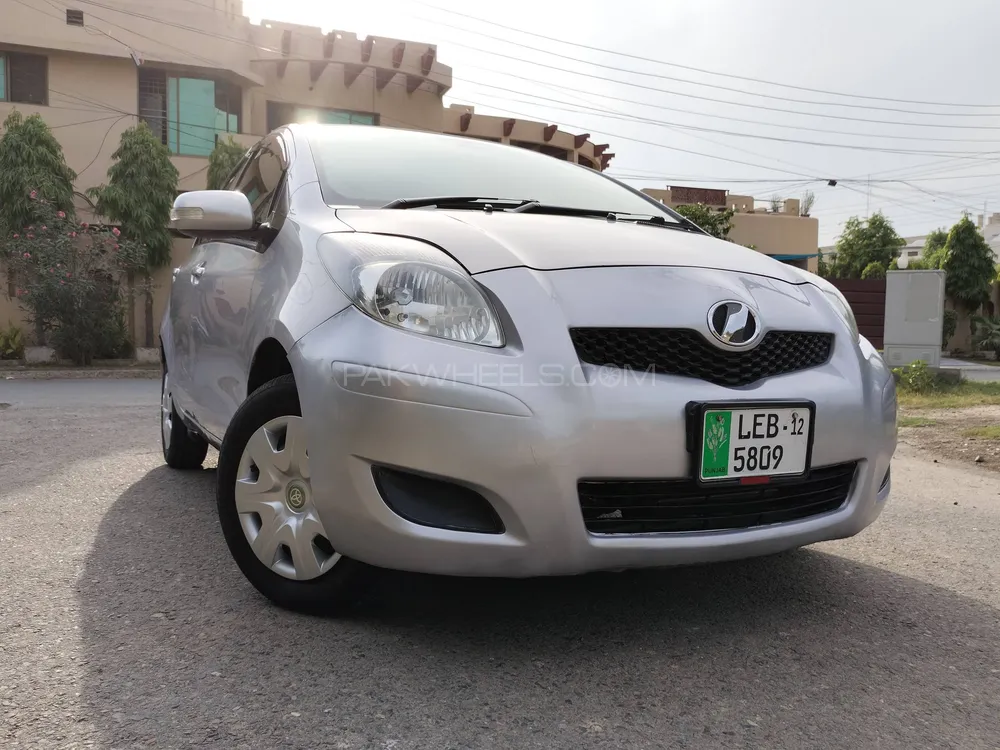 Toyota Vitz 2008 for Sale in Lahore Image-1