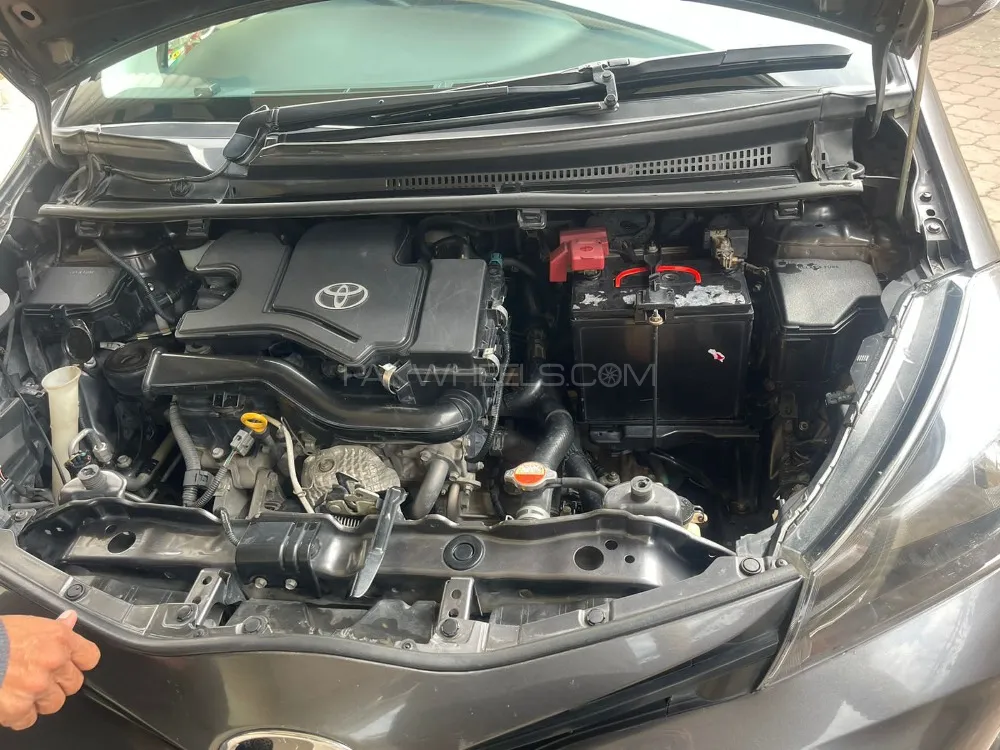 Toyota Vitz 2016 for Sale in Mandi bahauddin Image-1