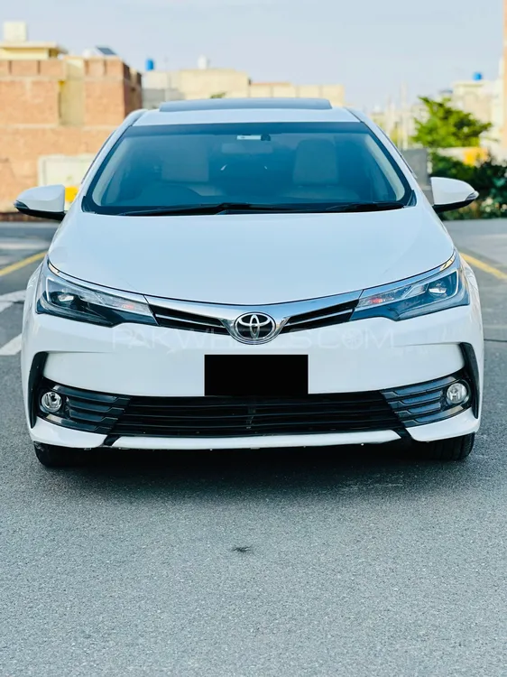 Toyota Corolla 2018 for Sale in Faisalabad Image-1
