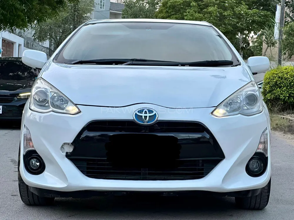 Toyota Aqua 2015 for Sale in Karachi Image-1