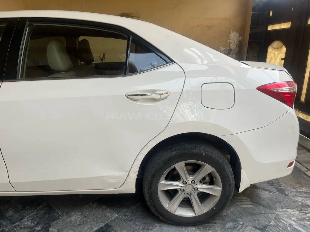 Toyota Corolla 2015 for Sale in Faisalabad Image-1