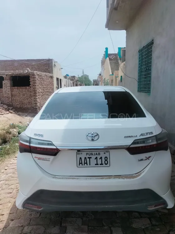Toyota Corolla 2019 for Sale in Faisalabad Image-1