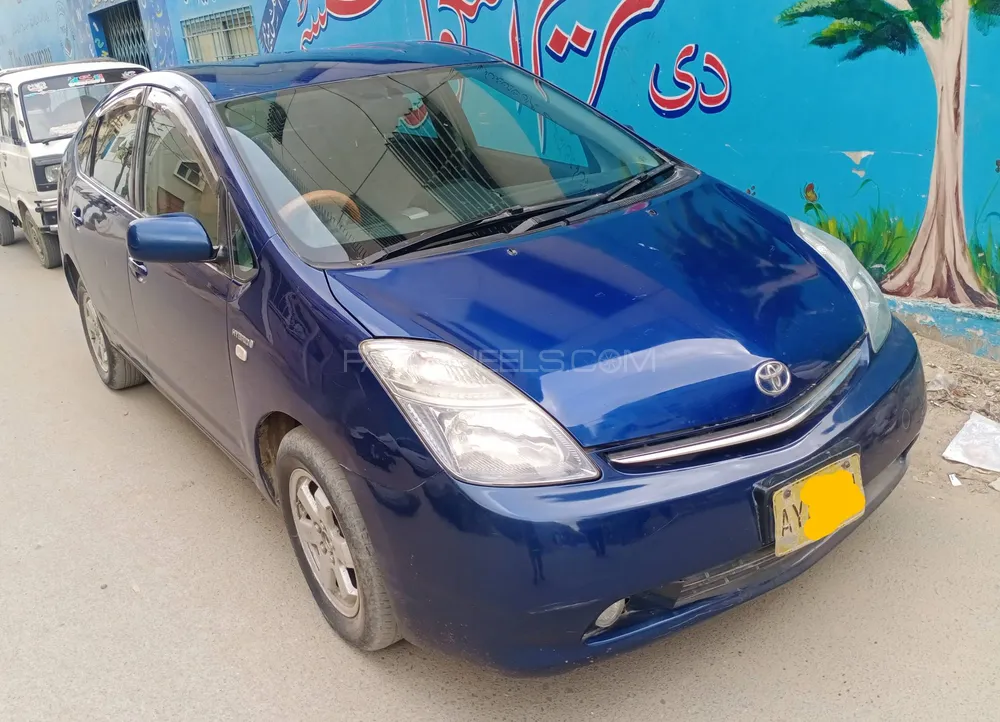 Toyota Prius 2007 for Sale in Karachi Image-1