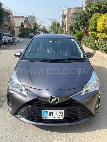 Toyota Vitz 2020 for Sale in Lahore Image-1