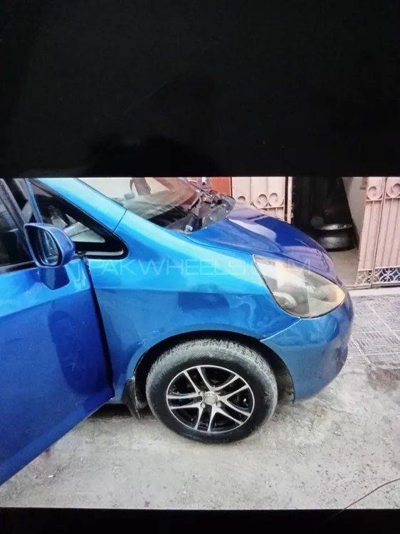 Honda Fit 2003 for Sale in Karachi Image-1