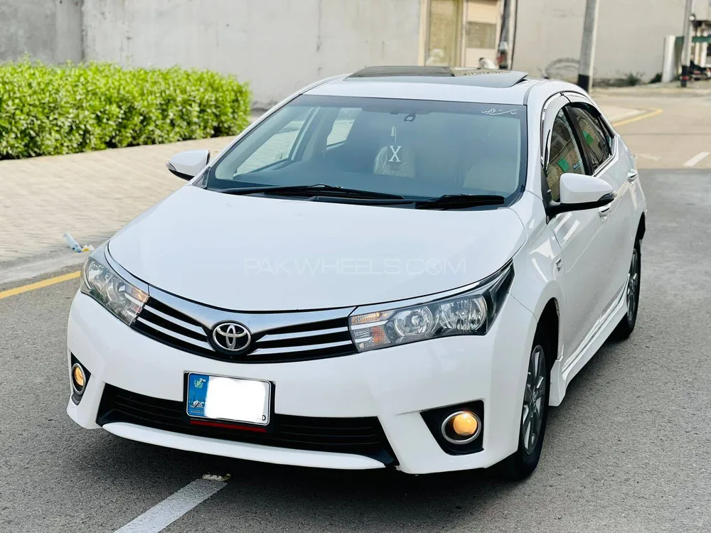 Toyota Corolla 2016 for Sale in Faisalabad Image-1