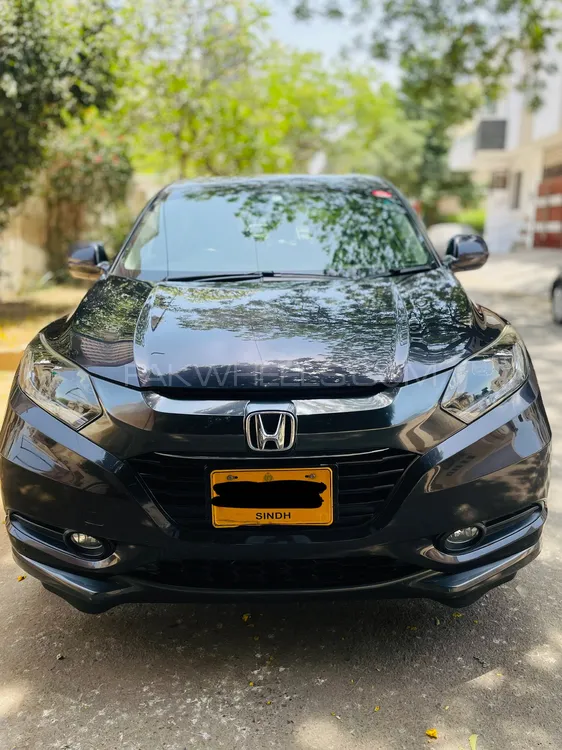 Honda Vezel 2014 for Sale in Karachi Image-1