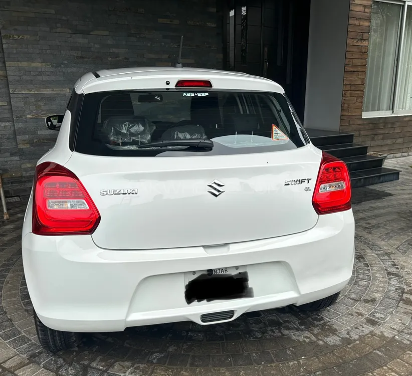 Suzuki Swift 2023 for Sale in Faisalabad Image-1