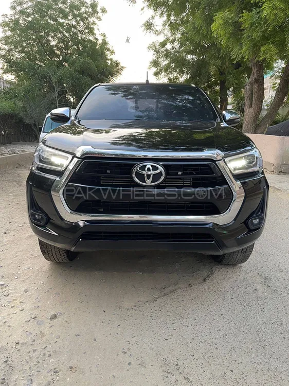 Toyota Hilux 2023 for Sale in Karachi Image-1