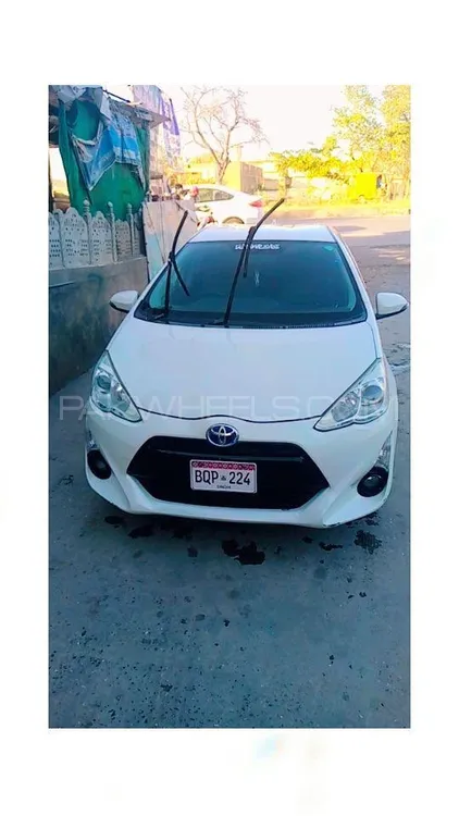 Toyota Aqua 2015 for Sale in Karachi Image-1