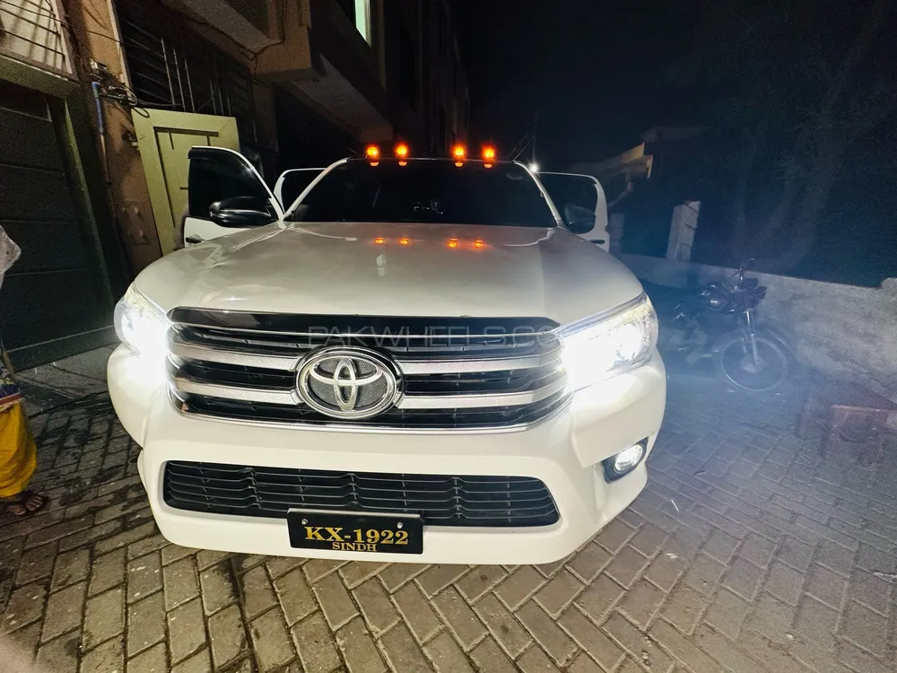 Toyota Hilux 2018 for Sale in Multan Image-1