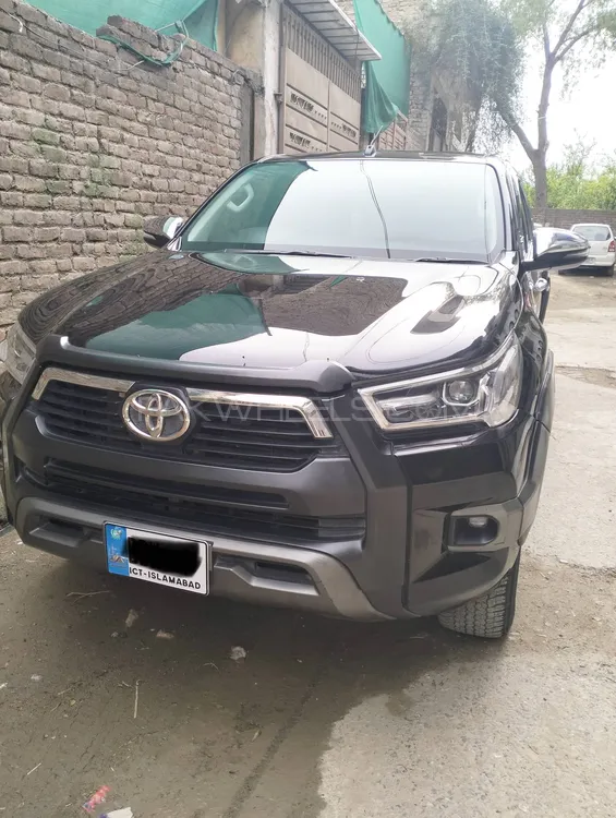 Toyota Hilux 2021 for Sale in Peshawar Image-1