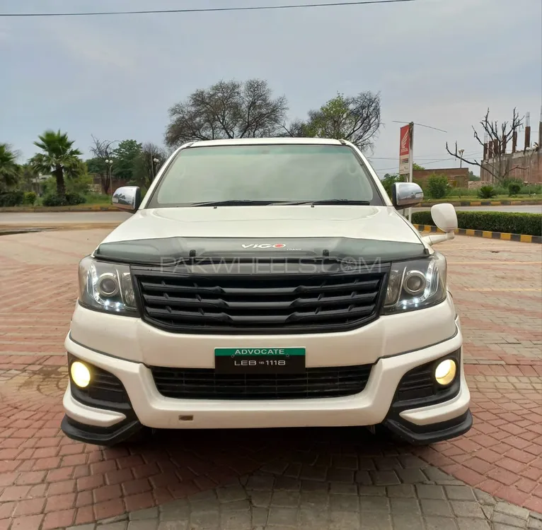 Toyota Hilux 2015 for Sale in Gujrat Image-1