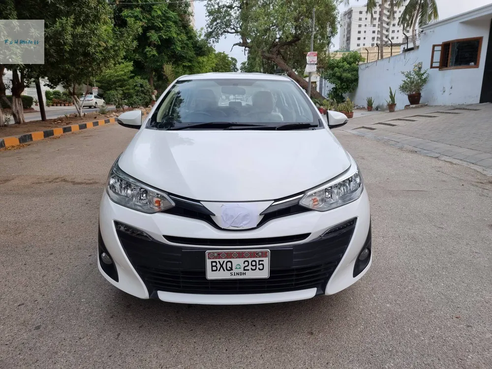 Toyota Yaris Sedan 2021 for Sale in Karachi Image-1