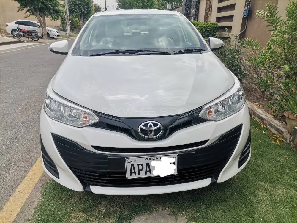 Toyota Yaris Sedan 2021 for Sale in Lahore Image-1