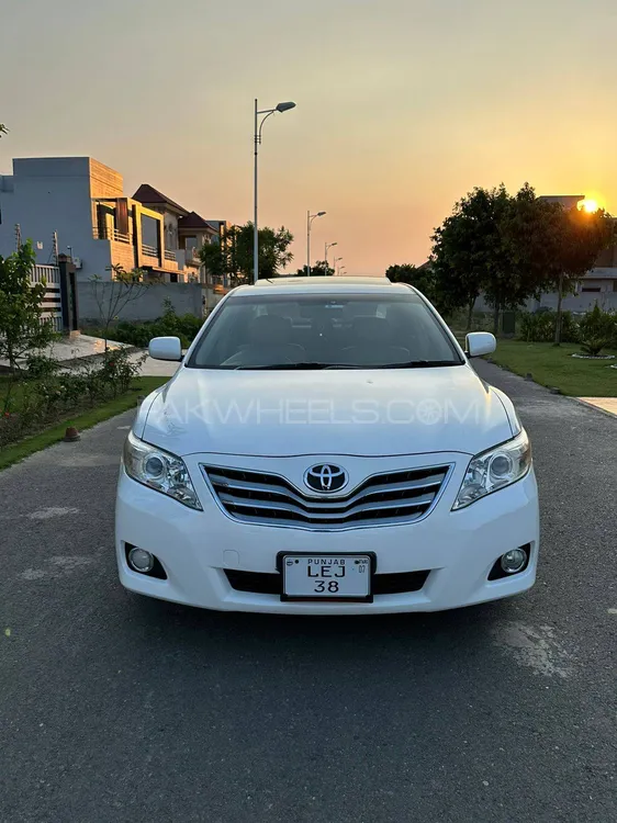 Toyota Camry 2007 for Sale in Lahore Image-1