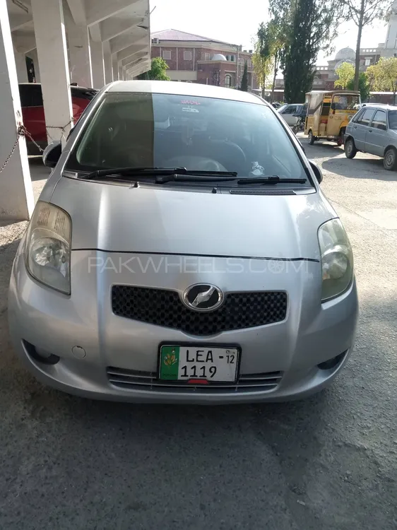 Toyota Vitz 2007 for Sale in Mardan Image-1