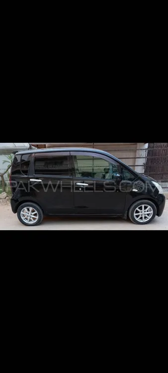 Daihatsu Move 2011 for Sale in Karachi Image-1