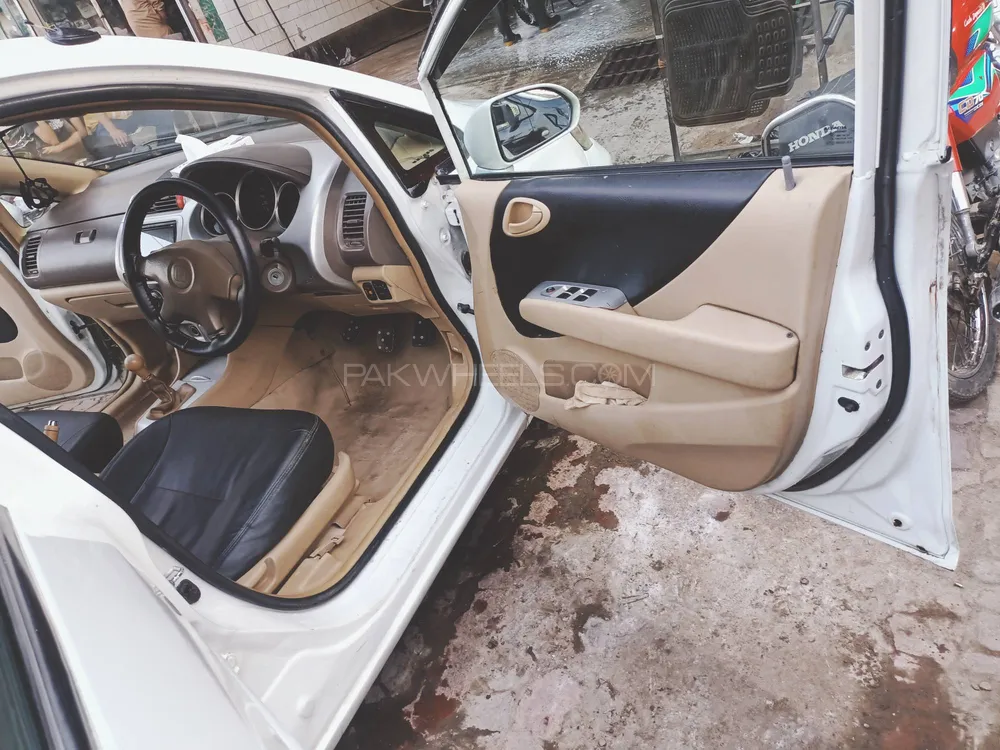 Honda City 2005 for Sale in Lahore Image-1