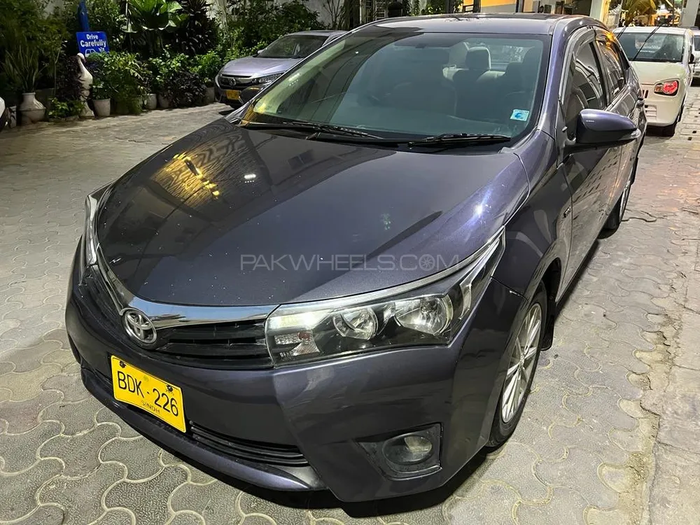 Toyota Corolla 2015 for Sale in Karachi Image-1