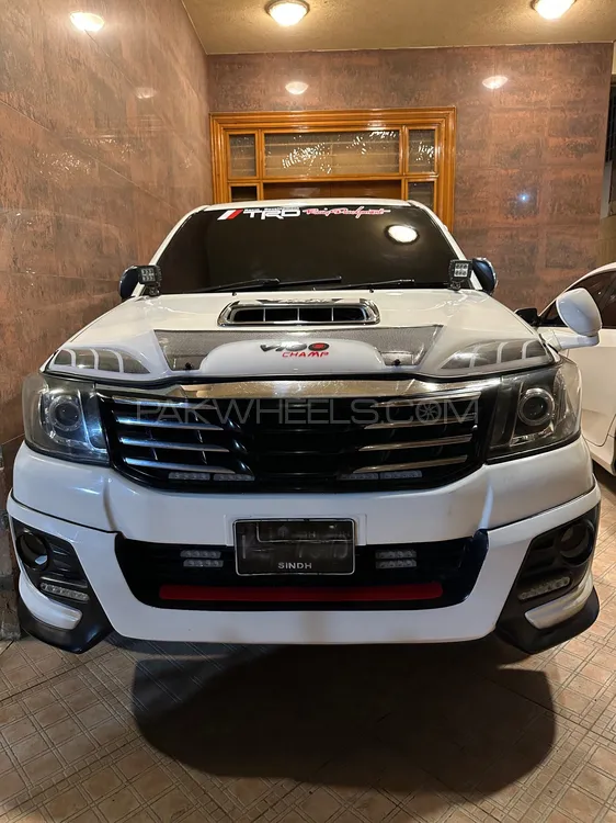 Toyota Hilux 2012 for Sale in Karachi Image-1