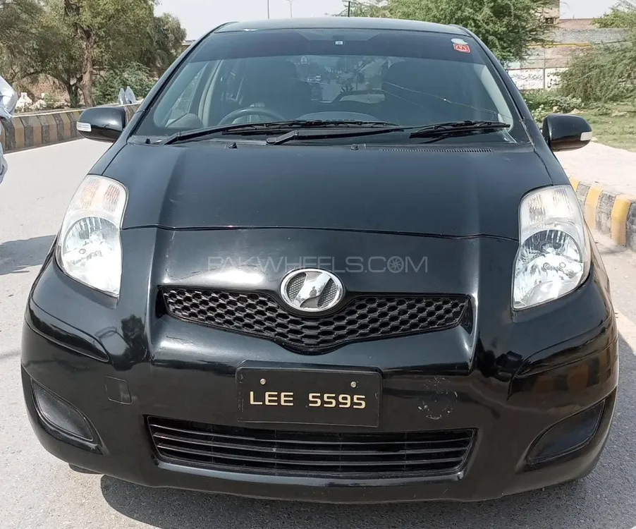 Toyota Vitz 2008 for Sale in Peshawar Image-1