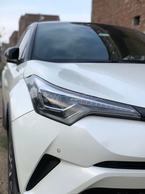 Toyota C-HR 2017 for Sale in Gujranwala Image-1