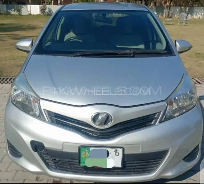 Toyota Vitz 2012 for Sale in Rawalpindi Image-1