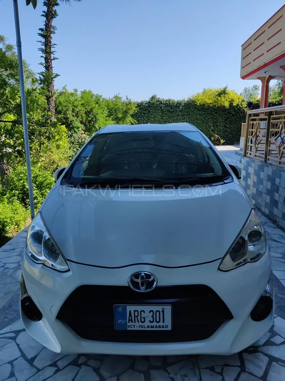Toyota Aqua 2015 for Sale in Charsadda Image-1