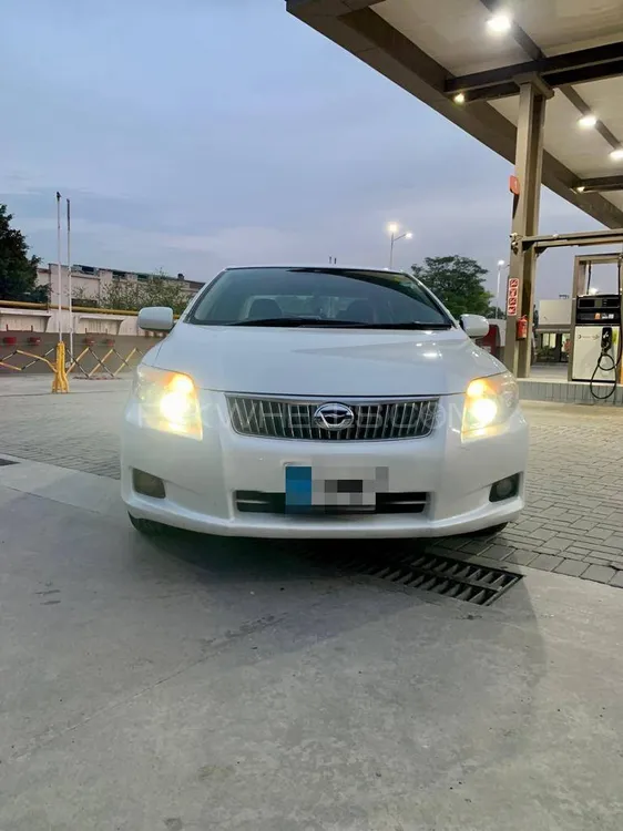 Toyota Corolla Axio 2007 for Sale in Islamabad Image-1