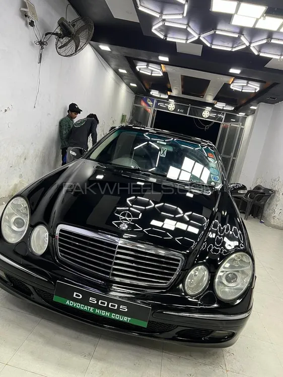 Mercedes Benz E Class 2003 for Sale in Lahore Image-1