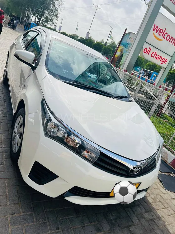 Toyota Corolla 2015 for Sale in Karachi Image-1