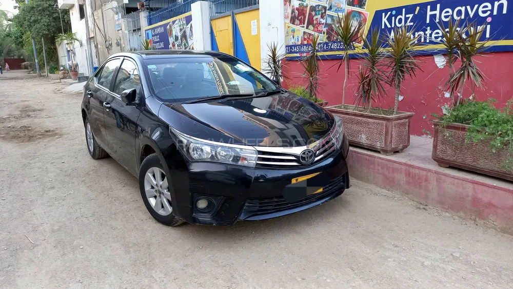 Toyota Corolla 2014 for Sale in Karachi Image-1