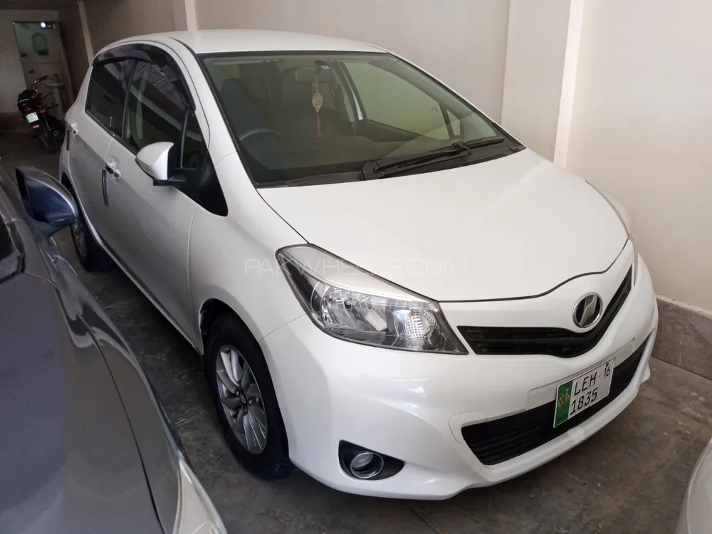 Toyota Vitz 2014 for Sale in D.G.Khan Image-1