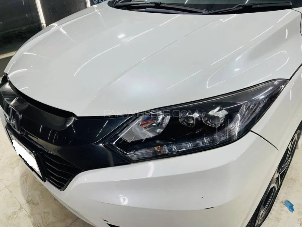 Honda Vezel 2017 for Sale in Lahore Image-1