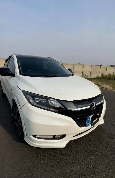 Honda Vezel 2014 for Sale in Faisalabad Image-1