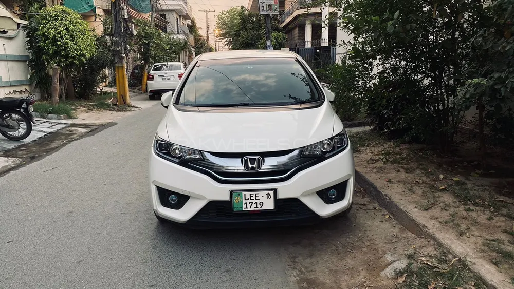 Honda Fit 2013 for Sale in Lahore Image-1