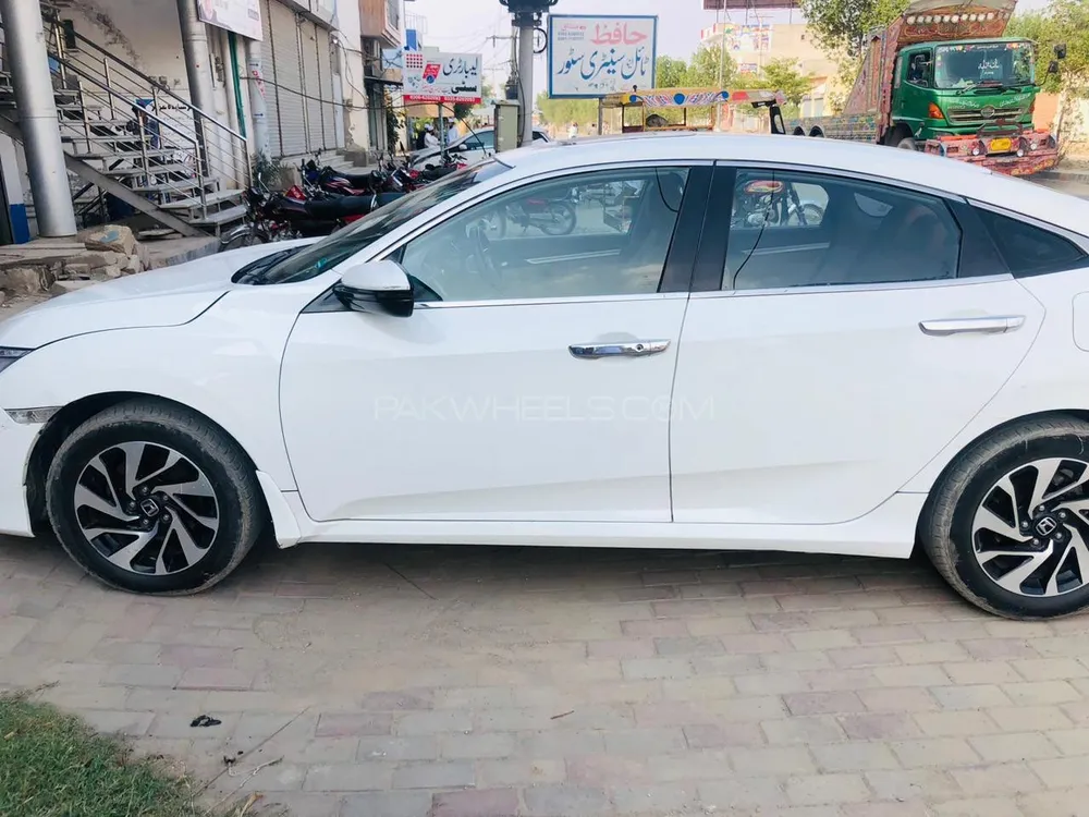 Honda Civic 2018 for Sale in Rawalpindi Image-1